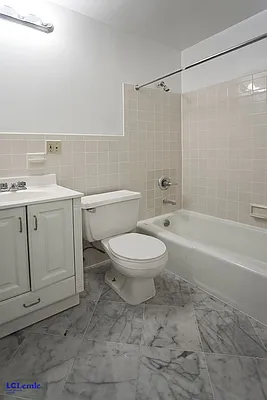 Rented by LC Lemle Real Estate Group | media 17