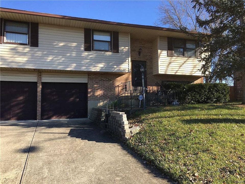 1st image of 960 S Elm St