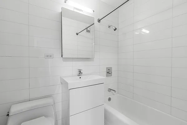 Rented by Stonehenge NYC LLC | media 6