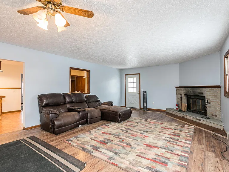 120 Weston Rd — Photo 18