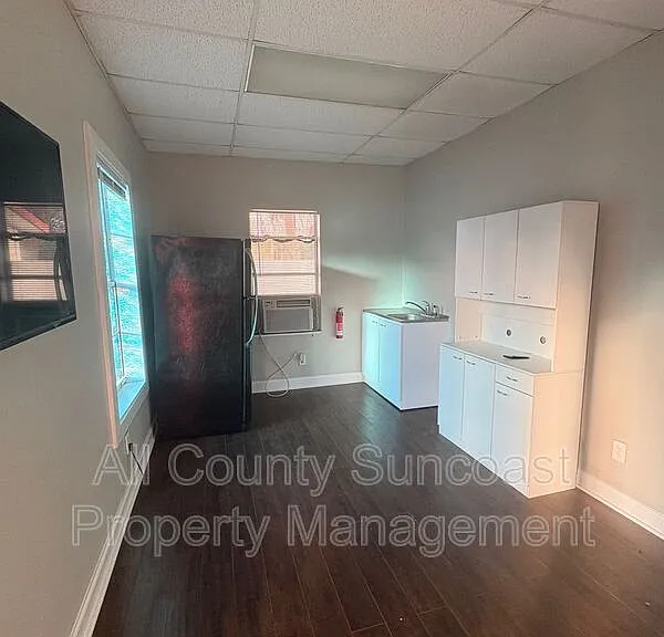 480 S Jefferson St #5 — Photo 2