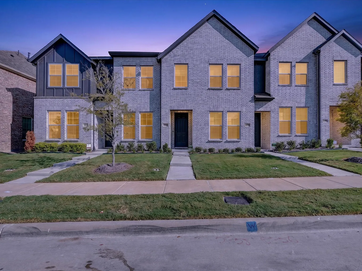 2 bed, 1084 sqft, $2,275 — Photo 3