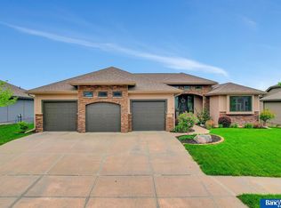 18912 Sahler St, Elkhorn, NE 68022