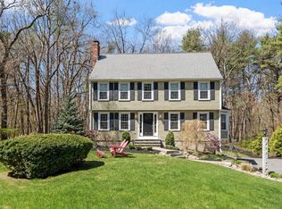 112 Stonecleave Rd, North Andover, MA 01845