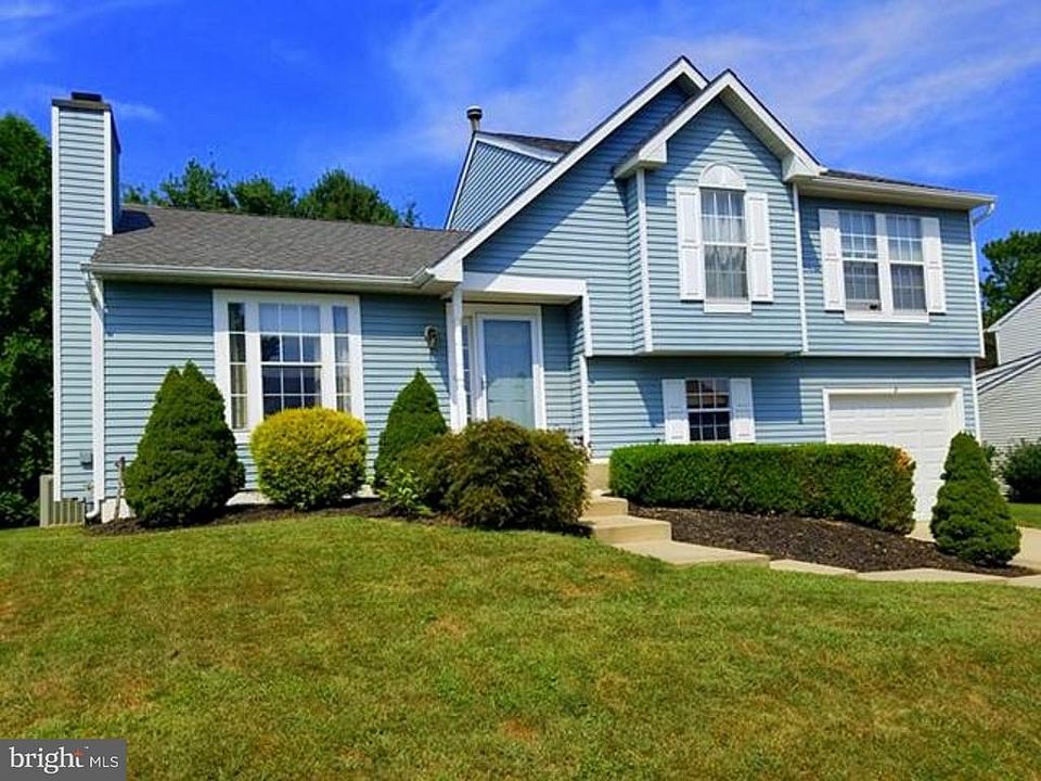 1st image of 8 Macduff Ct