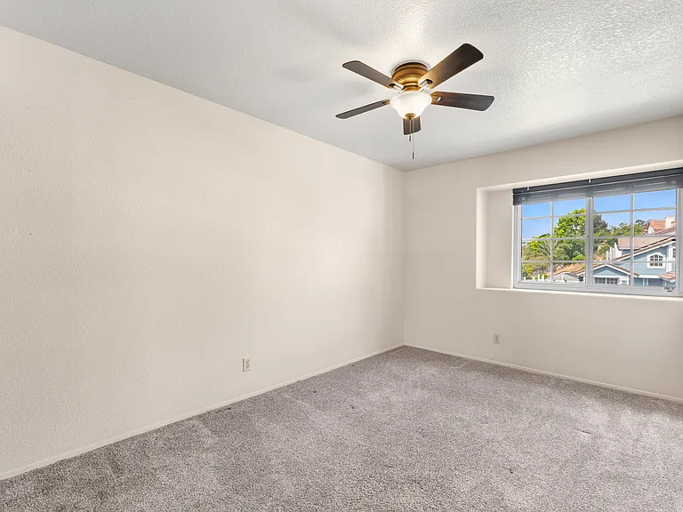833 Joanna Dr — Photo 22