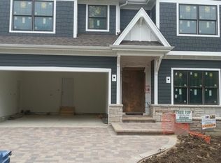 670 S Bryan St, Elmhurst, IL 60126