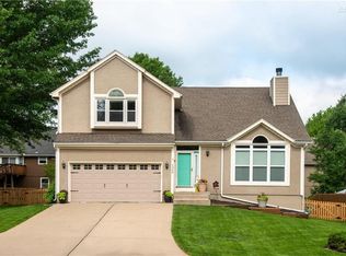 1308 SW Crossing Dr, Lees Summit, MO 64081