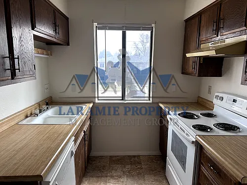 714 Downey St #18 Photo 1