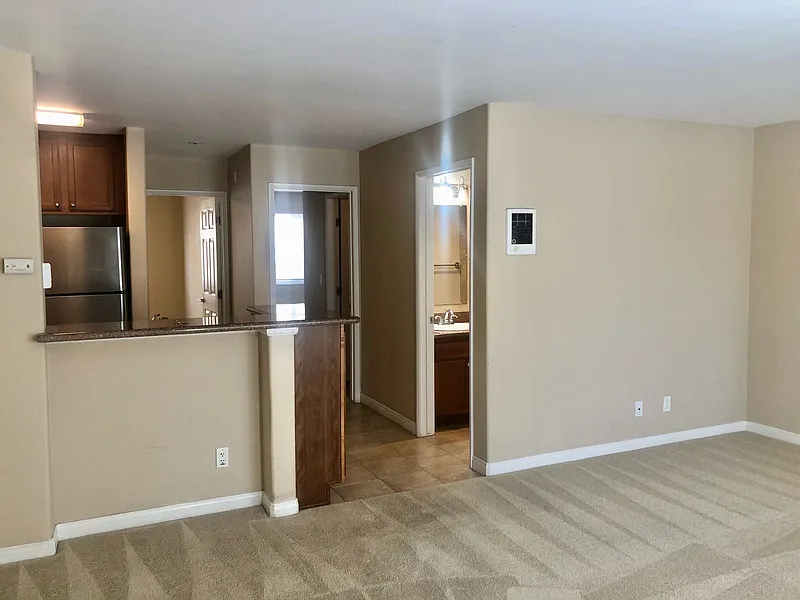 Building Photo - 5722 Riley St #4