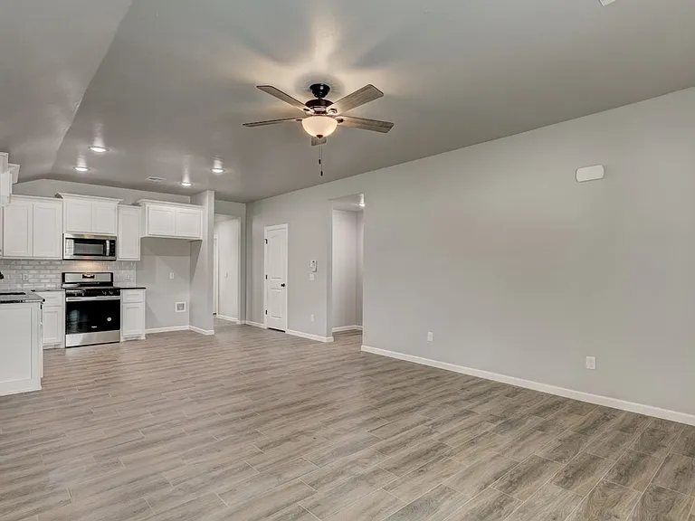 710 League Cir — Photo 7