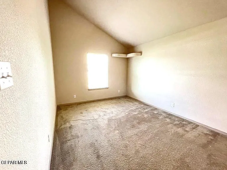 4001 Hueco Valley Dr — Photo 13