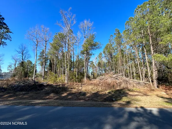 212 Jonaquins Drive, Beaufort, NC 28516