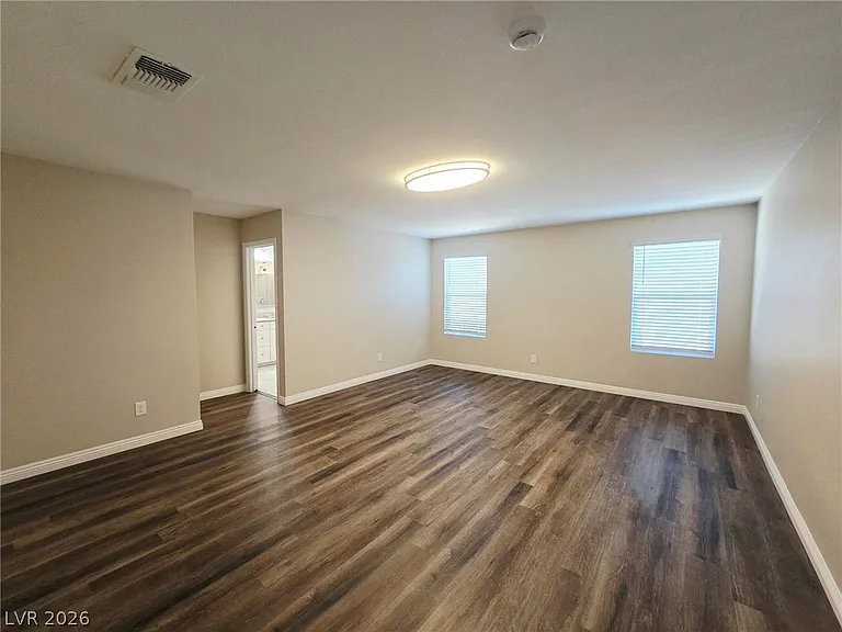 8047 Cavazzo Ave — Photo 9