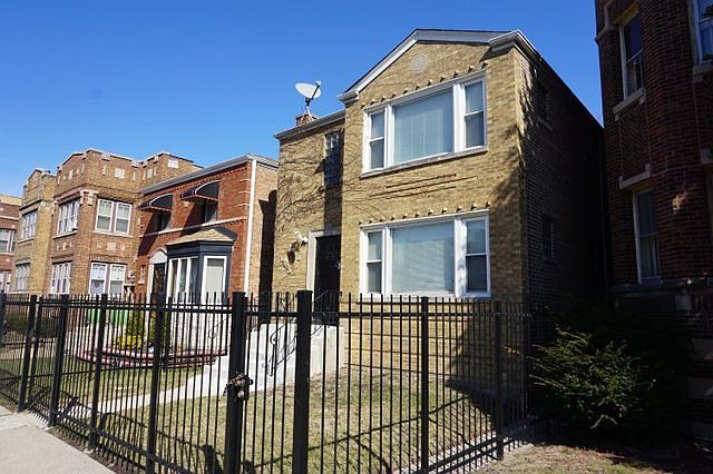 2nd image of 7827 S Ridgeland Ave