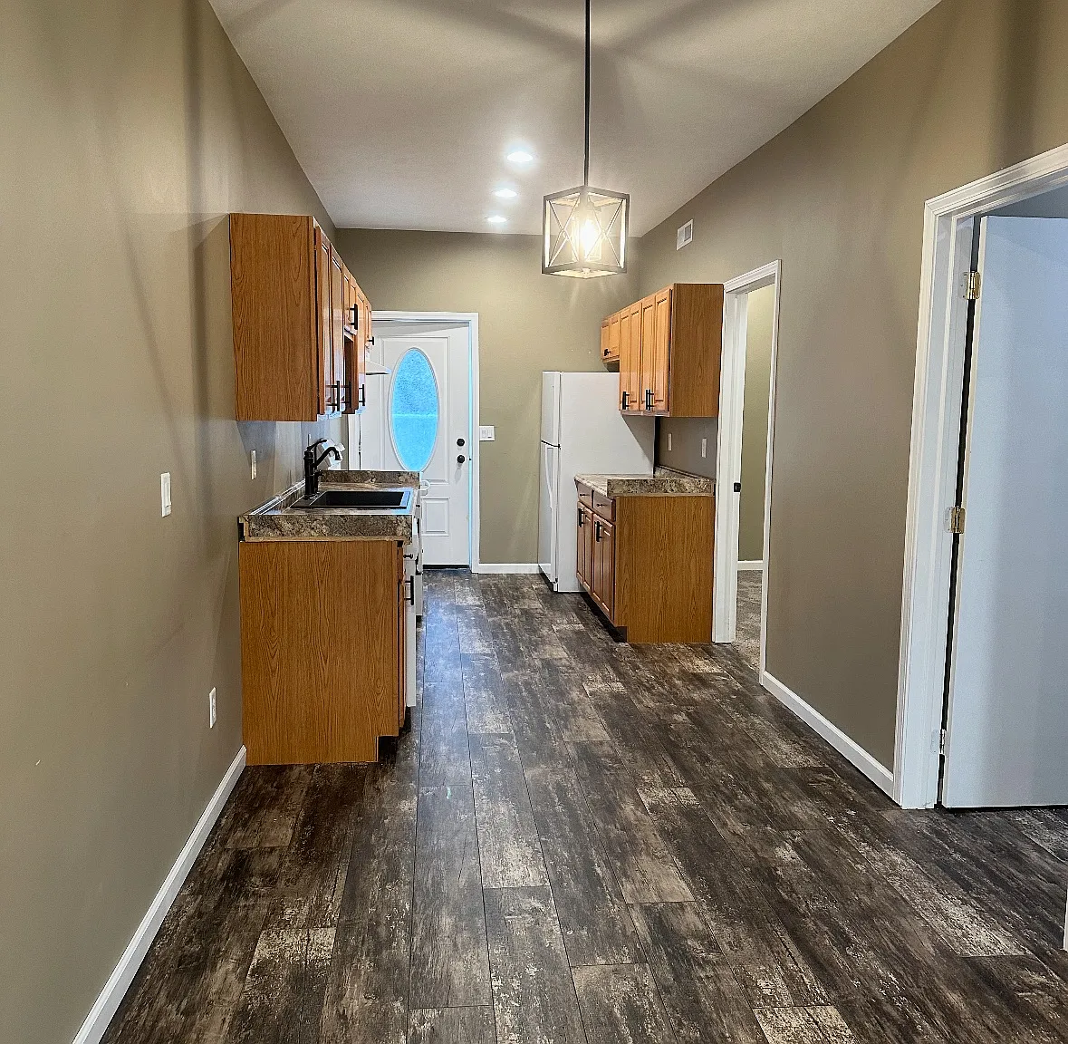 103 E Waterford St — Photo 3