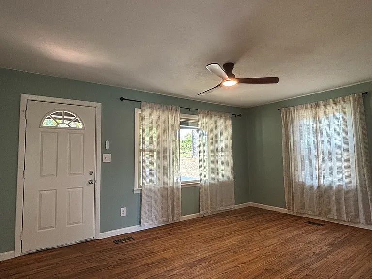 283 Channing Dr — Photo 7