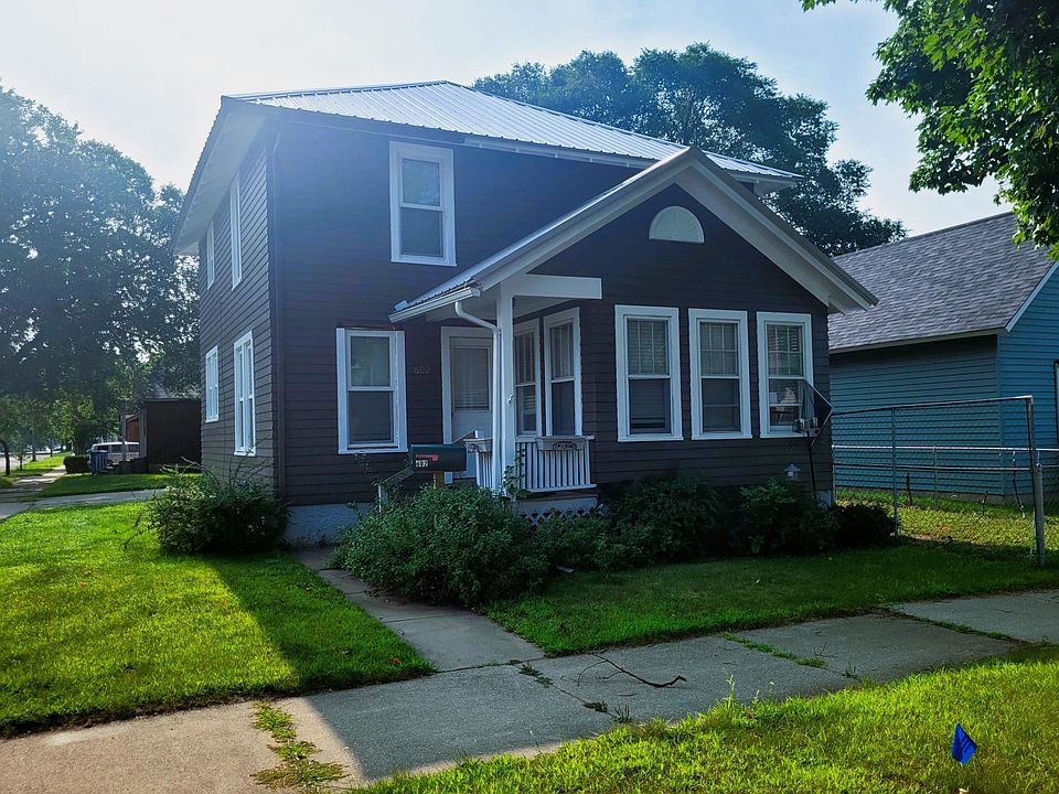1st image of 602 Dacota St