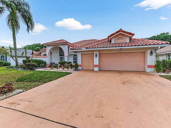 3rd image of 10405 Canoe Brook Circle