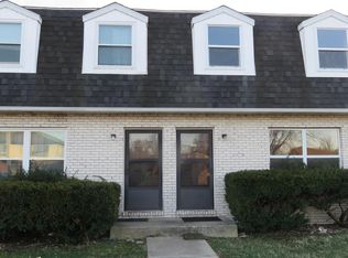 282 Arron Ct APT B, Mascoutah, IL