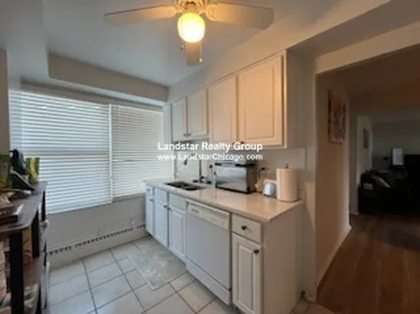 6030 N Sheridan Rd, Chicago, IL