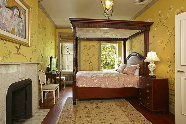 Sold by Stribling | media 19