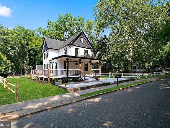 2nd image of 164 Maple Ave