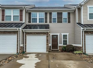 2614 Silverthorn Dr, Charlotte, NC 28273