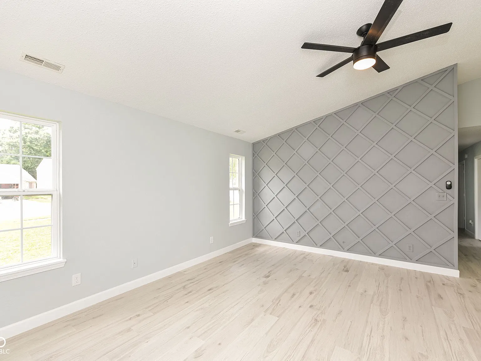 3 bed, 1319 sqft, $2,095 — Photo 4