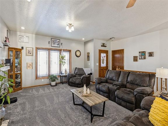 4th image of 1714 McKay Dr