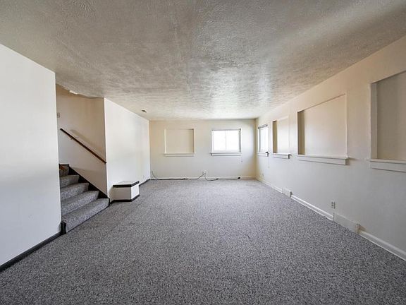 2nd image of 4623 Dodge St APT 1