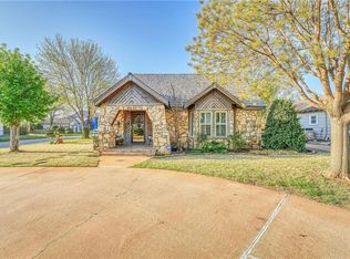 820 E Walnut St, Altus, OK 73521