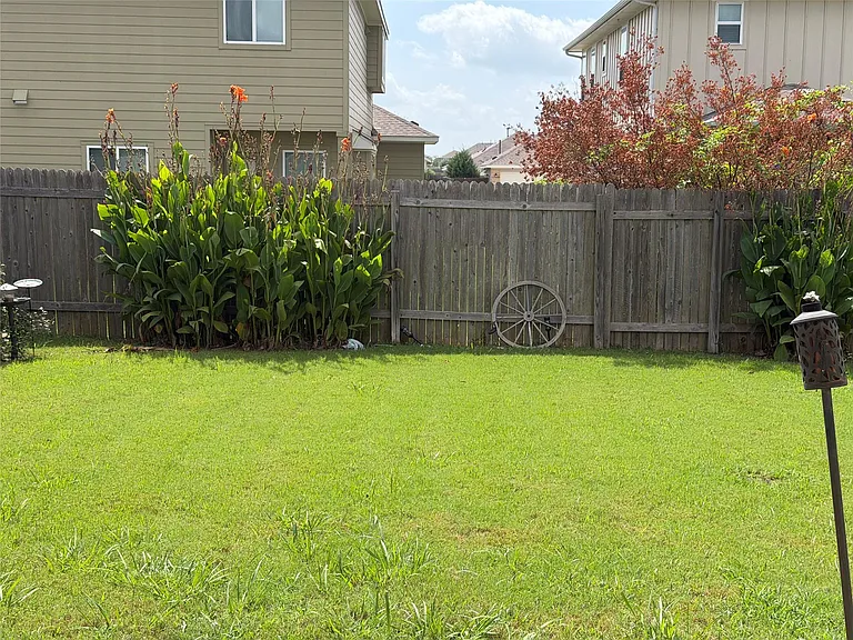 10321 Forest Grove Dr — Photo 19