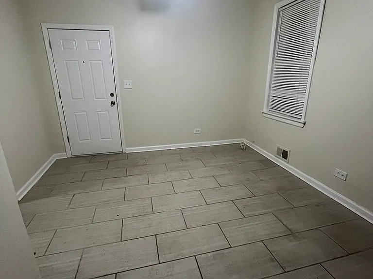8253 S Brandon Ave #1F — Photo 3