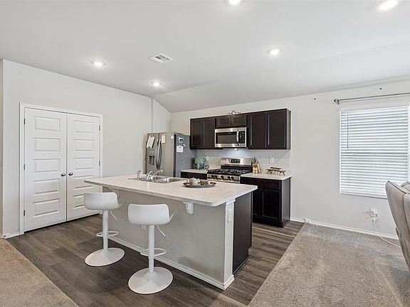 3rd image of 11848 Kameron Way