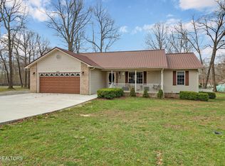 1012 Iroquois Ln, Crossville, TN 38572