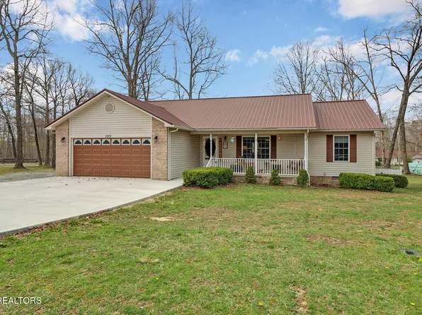 1012 Iroquois Ln, Crossville, TN 38572