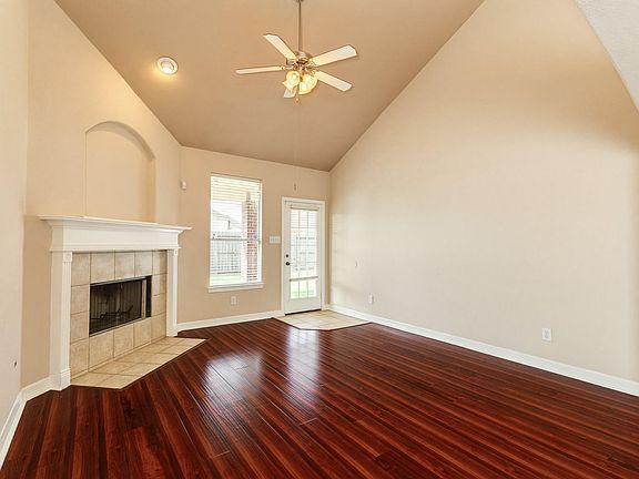 5th image of 1025 Luke Dr