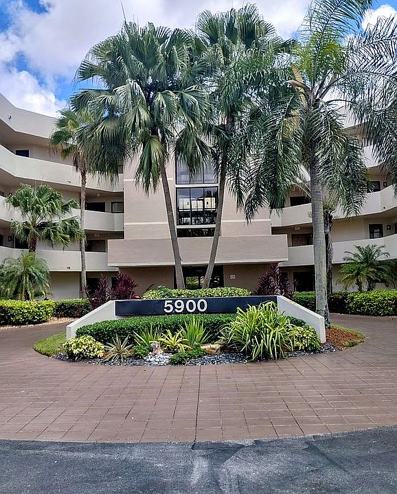 5900 Building 4 story