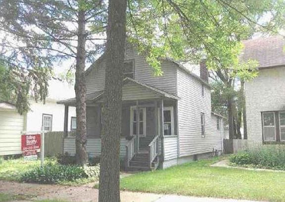 3rd image of 417 17th Ave N