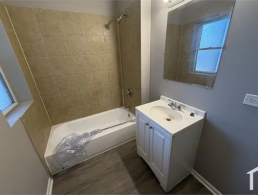 7956 S Laflin St — Photo 4