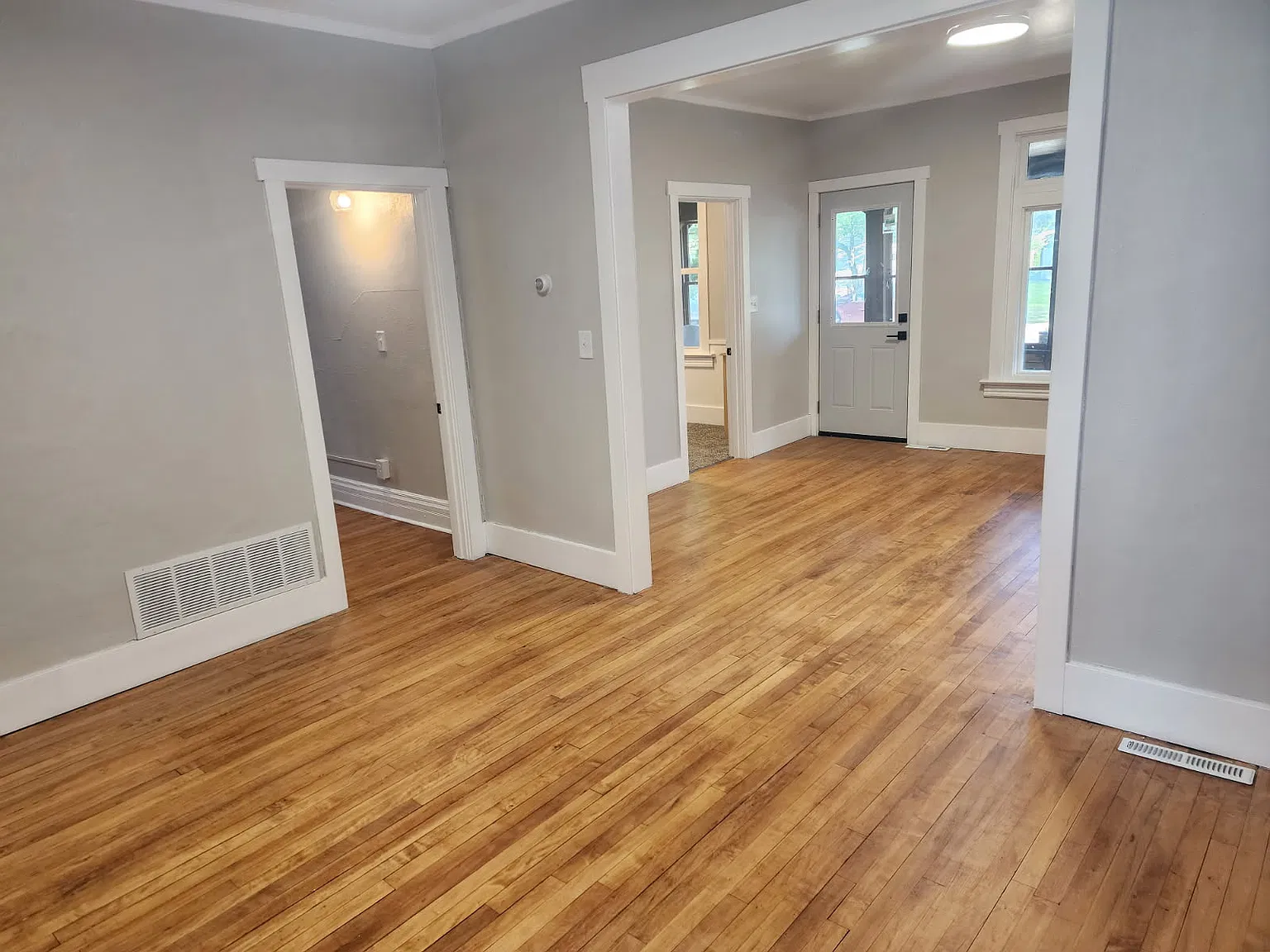 523 Jackson St - 1 — Photo 3
