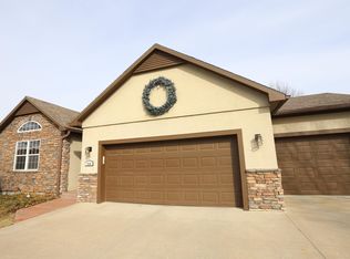 316 Santa Fe Dr, Baldwin City, KS 66006