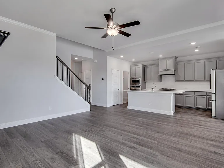 1021 Catskill Ct — Photo 4