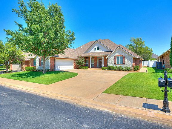 2nd image of 16604 Village Garden Dr