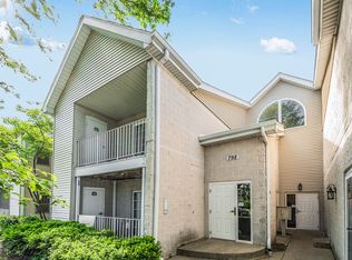 798 N Gary Ave Unit 210, Carol Stream, IL 60188
