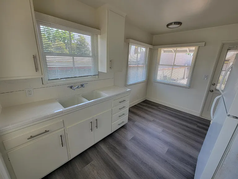 2287 E Washington Blvd #D — Photo 8