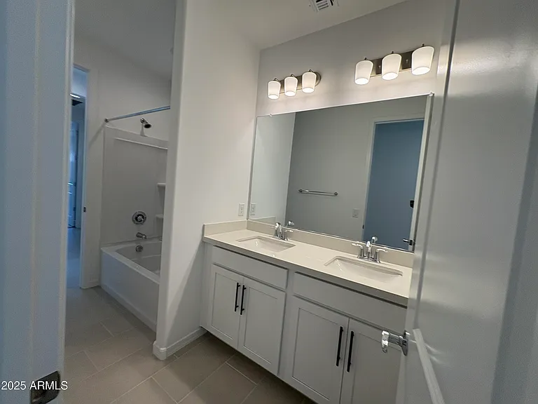 17613 W Georgia Ave — Photo 36