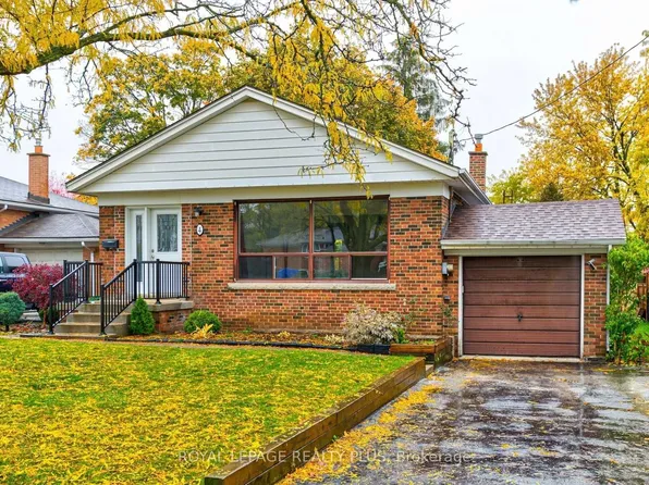 4 Nashland Ave, Toronto, ON M9B 2V4