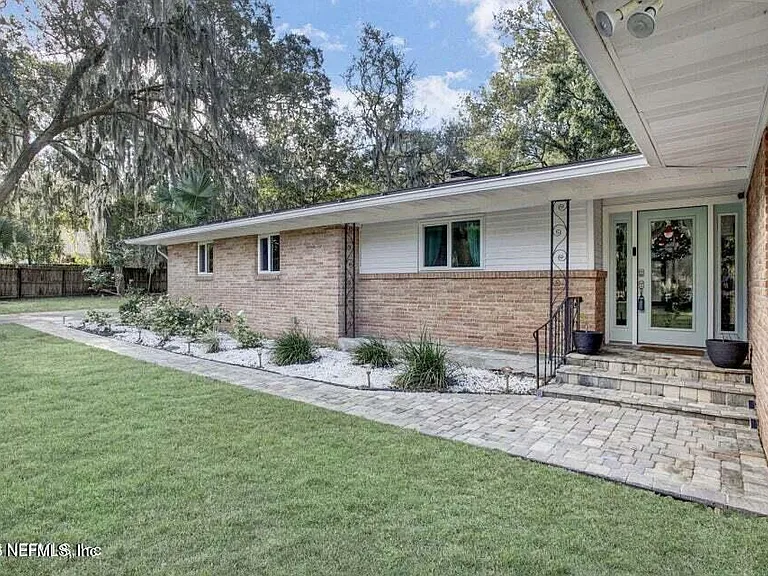 1542 Cellar Cir — Photo 25